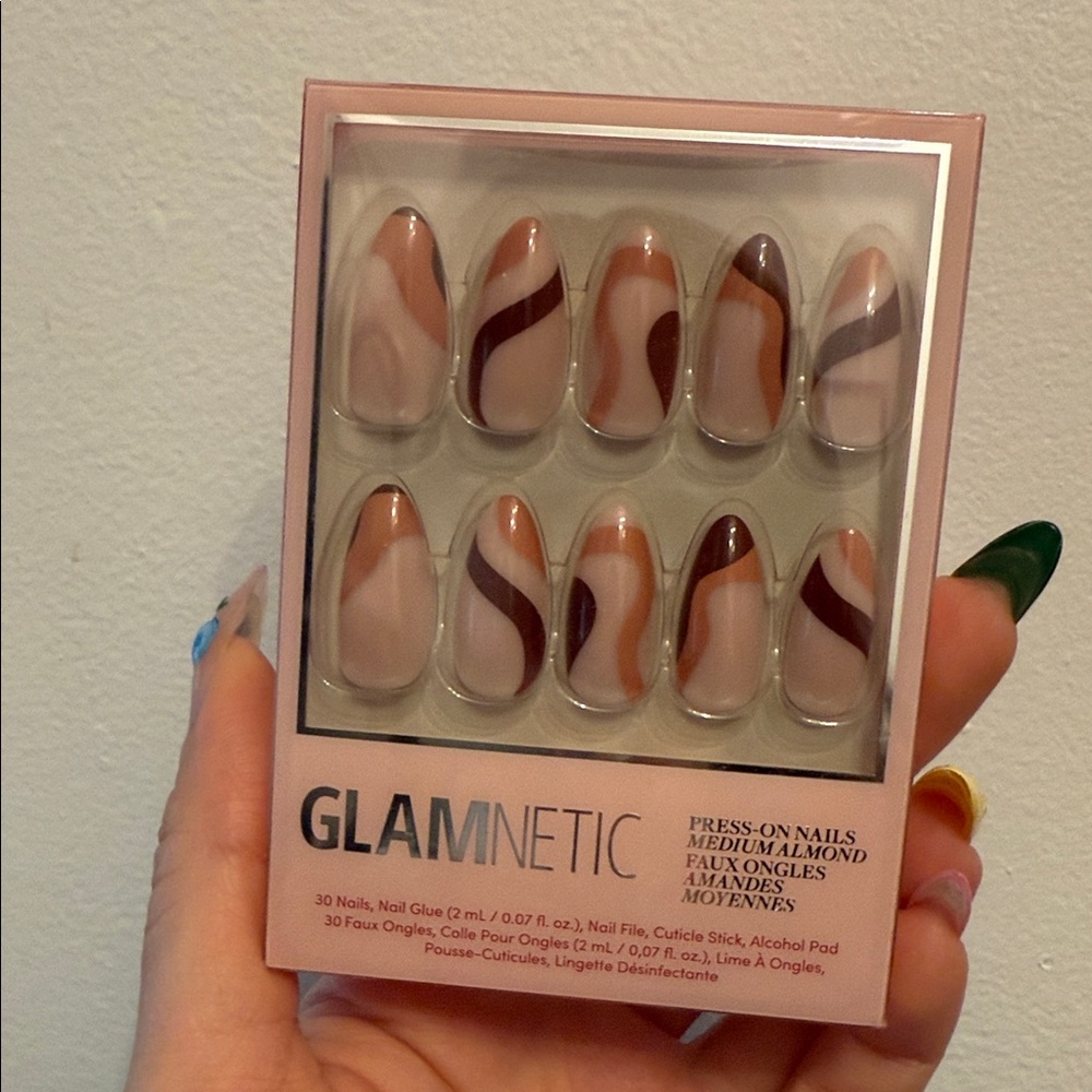 Glamnetic press on nails medium almond – boogie brown